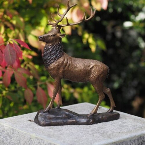 Bronzefigur stehender hirsch - stehender,