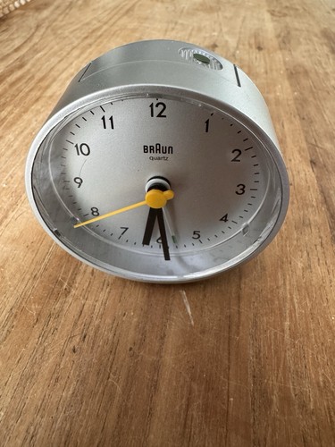 Braun klassischer analoger - klassischer,