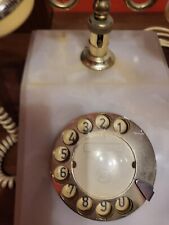 Altes Marmor-Telefon mit Wählscheibe-Post, funktional