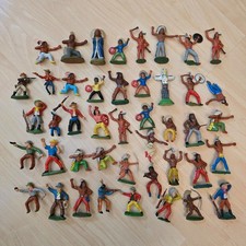 kleine Sammlung DDR Indianer und Cowboy Figuren.