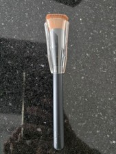 Kiko Pinsel Curved Foundation Brush 107, NEU