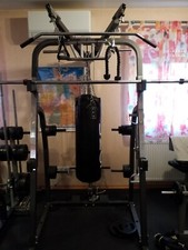    Hammer  Fitnessgerät mit viel Zubehör, gebraucht sehr guter Zustand 