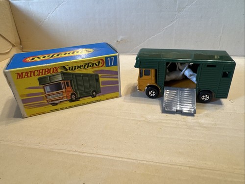 Matchbox horse box 17 - no,