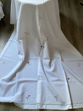 Große, hochwertige Tischdecke