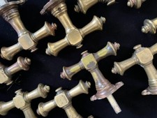 1 von 12 Fenstergriffen /