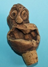 Schöner Holz Zierkorken Baumgeist / Flaschenkorken Carved Wooden Bottle Stopper