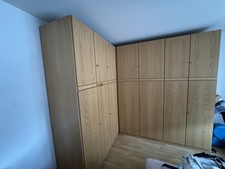 Kleiderschrank