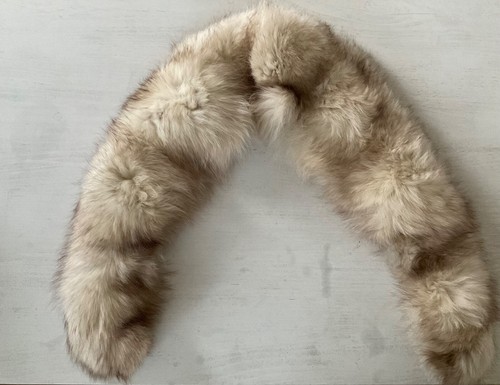 Pelzkragen aus polarfuchs - aus,