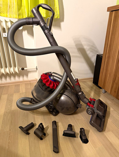 Dyson ball dc33c stubborn - dyson,