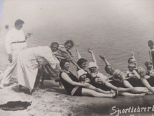 Postkarte "Sportlehrer beim Ruderunterricht" 1926 Rudern