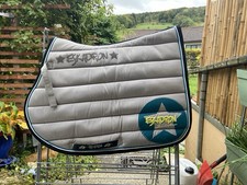 Eskadron Polo Pad VS/Springen Grau mit Baltic Voluminös