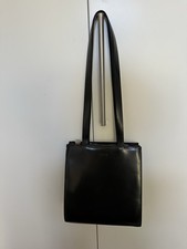 CLOSED Tasche Schultertasche Glanz Leder  Schwarz Bowling Bag Lackleder