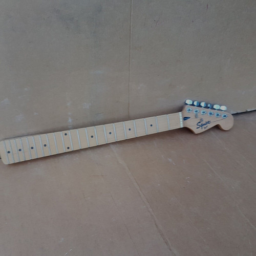 Squier by fender - squier,