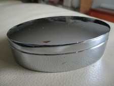 Hübsche Schmuckdose Schmuckschatulle 9 x 6cm oval Silberfarbe, innen mit Velours