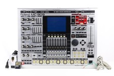 Roland MC-909 Sampling Groovebox Musik Sampler Synthesizer mit Transformator, SM