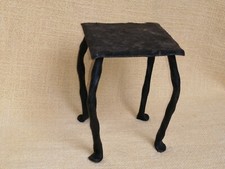 BLUMENSTÄNDER, BLUMENHOCKER Metall 4-Fuß Schmiedeeisen 11,5 cm schwarz alt