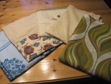 Fünf Tischdecken aus Omas