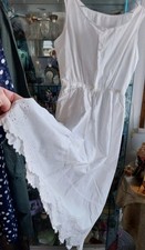 Charmantes altes feinweißes