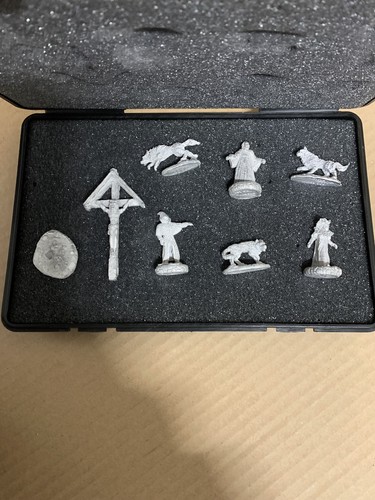 Leading edge dracula miniature - edge,