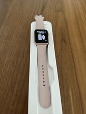Apple Watch Series 3 38mm Aluminiumgehäuse in Gold mit Sportarmband in Sandrosa