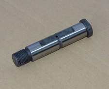 Bolzen im Blattfeder