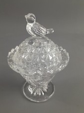 Glas-Schale mit Vogel auf