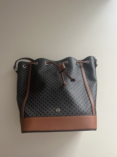 Aigner adria beuteltasche - adria,