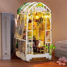 Book Nook Kit - DIY Puppenhaus