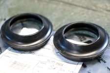 SATZ 2x Staubkappen AP8223040