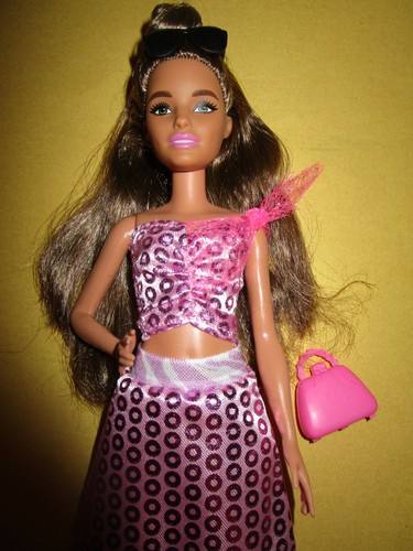 2150 barbie fashionistas - b-2150),