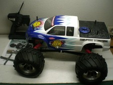 Kyosho Mad Force Monstertruck 4 WD Nitro Neuwertig