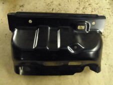 VW Caddy Aufnahmeblech für Rückleuchte links NOS 2K0813327A