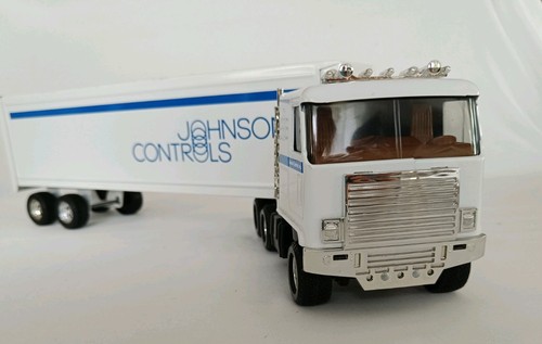 Vintage ertl johnson - vintage,