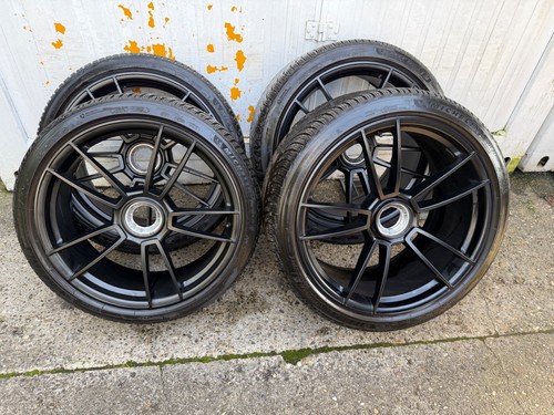 Original porsche 992 - original, gts