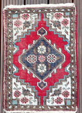 Kleiner Teppich / Vorleger /