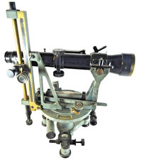 Theodolith - Theodolito -