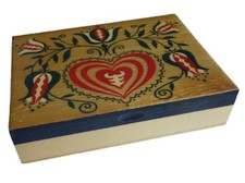 Holzkästchen, Holzbox für Spielkarten, Motiv Herz und Blumen	