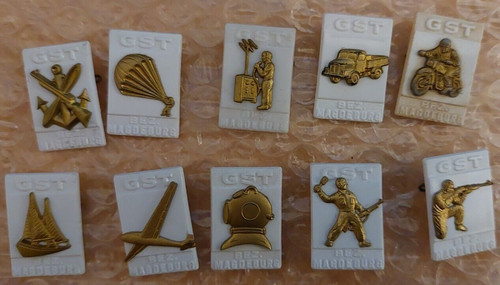 Komplette ddr abzeichen - ddr, gst