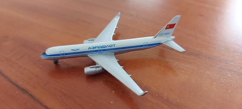 Flugzeugmodell tupolev 204 - tupolev, tu-204