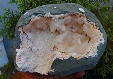 Heulandit Auf Chalcedony Geode