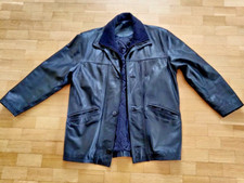 Schwere schwarze Herren