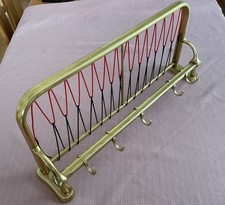 Hutablage mit Garderobe 5