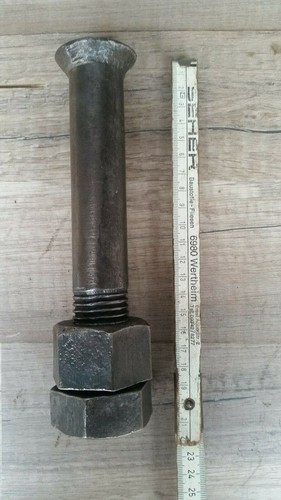 Scharschraube/Scharbolzen