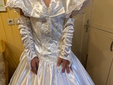 Hochzeitskleid mit Kopfschmuck