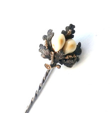 Ältere Trachtenschmuck Anstecknadel Silber (geprüft) mit 2 Grandel + vergoldung
