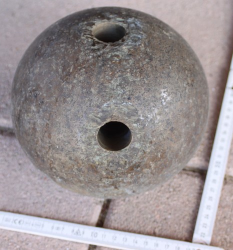 Holz kegel oder bowling kugel - holz,