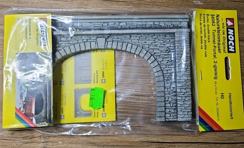Noch 58062 tunnel portal - 58062, h0