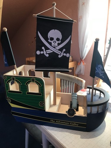 Holzpiratenschiff mit - , 3