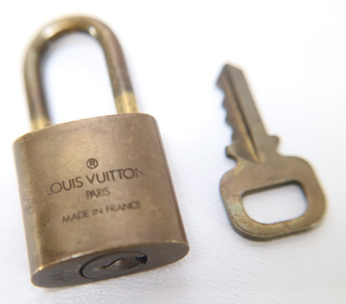 Louis vuitton padlock 300 - louis,