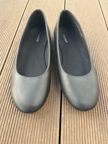 Schöne schwarze ballerinas - schöne,